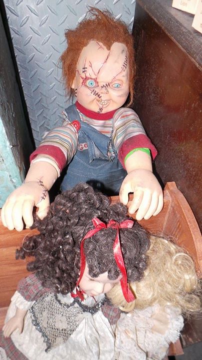 There was another special guest from a former Halloween Horror Nights house hidden in Dollhouse of the Damned. Chucky from Child's Play.